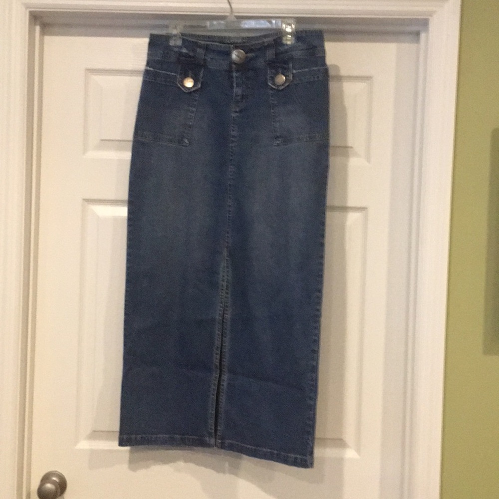Denim skirt